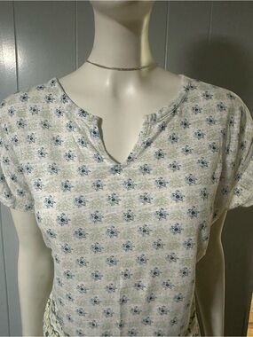 Lucky Brand Cream Short-Sleeve Floral Split V-Neck Top Size L